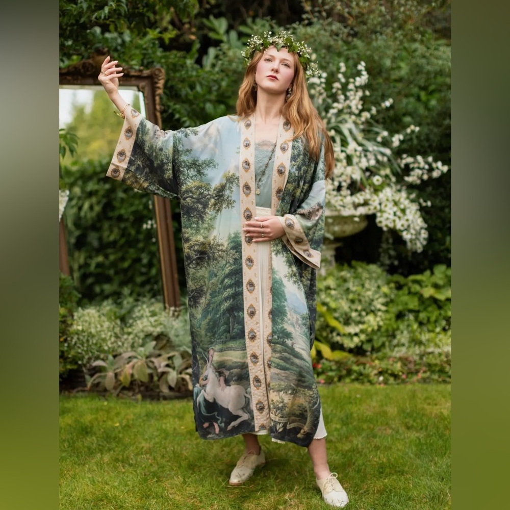 ⭐️New✨ Market of Stars Mythmaker Opera Duster Vintage Art Soft Kimono Robe - Picture 2 of 15